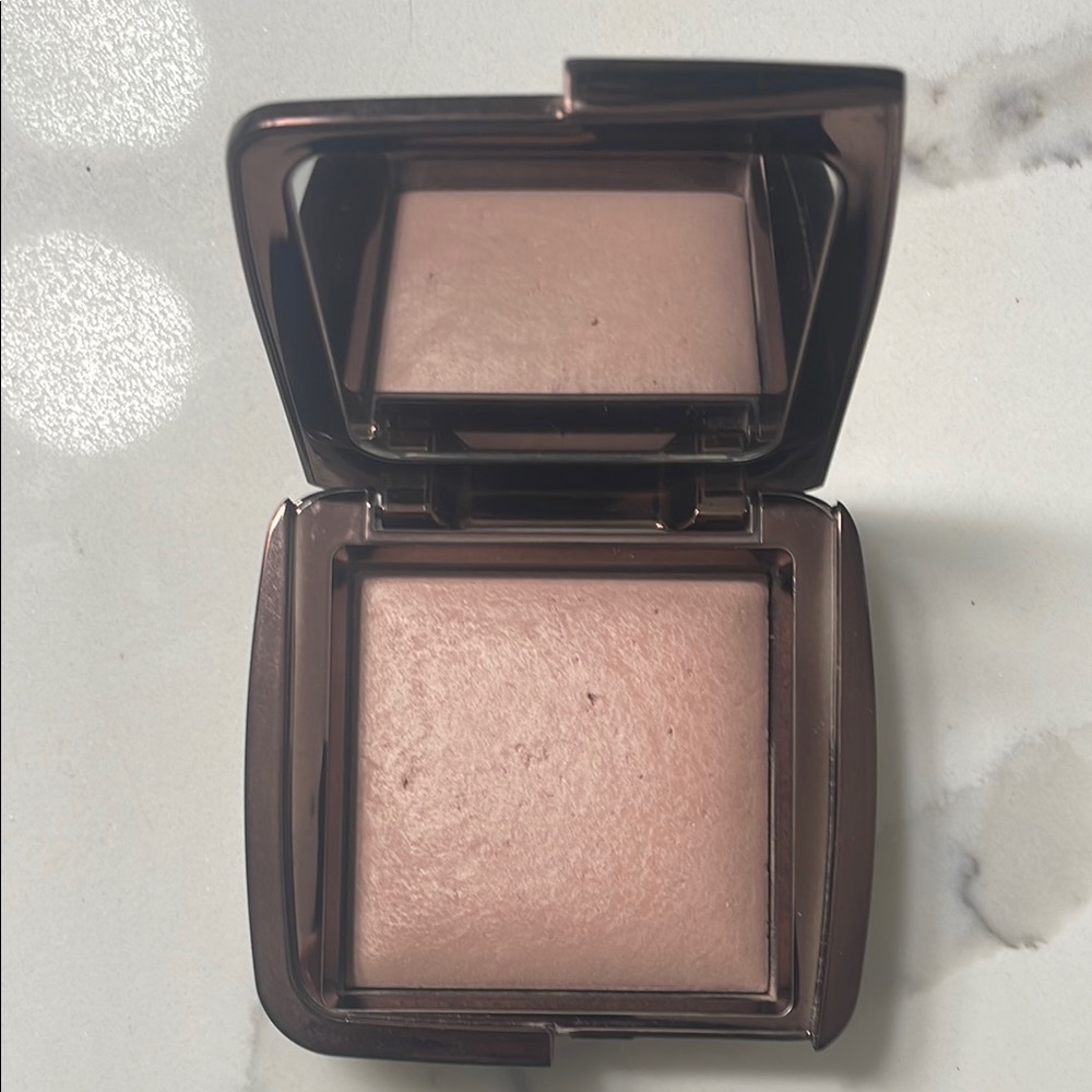 Hourglass Ambient Lighting Powder - Mood Light